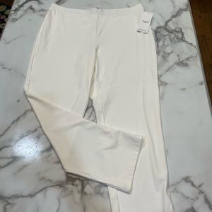 NWT Sympli narrow pant. Very flattering.
